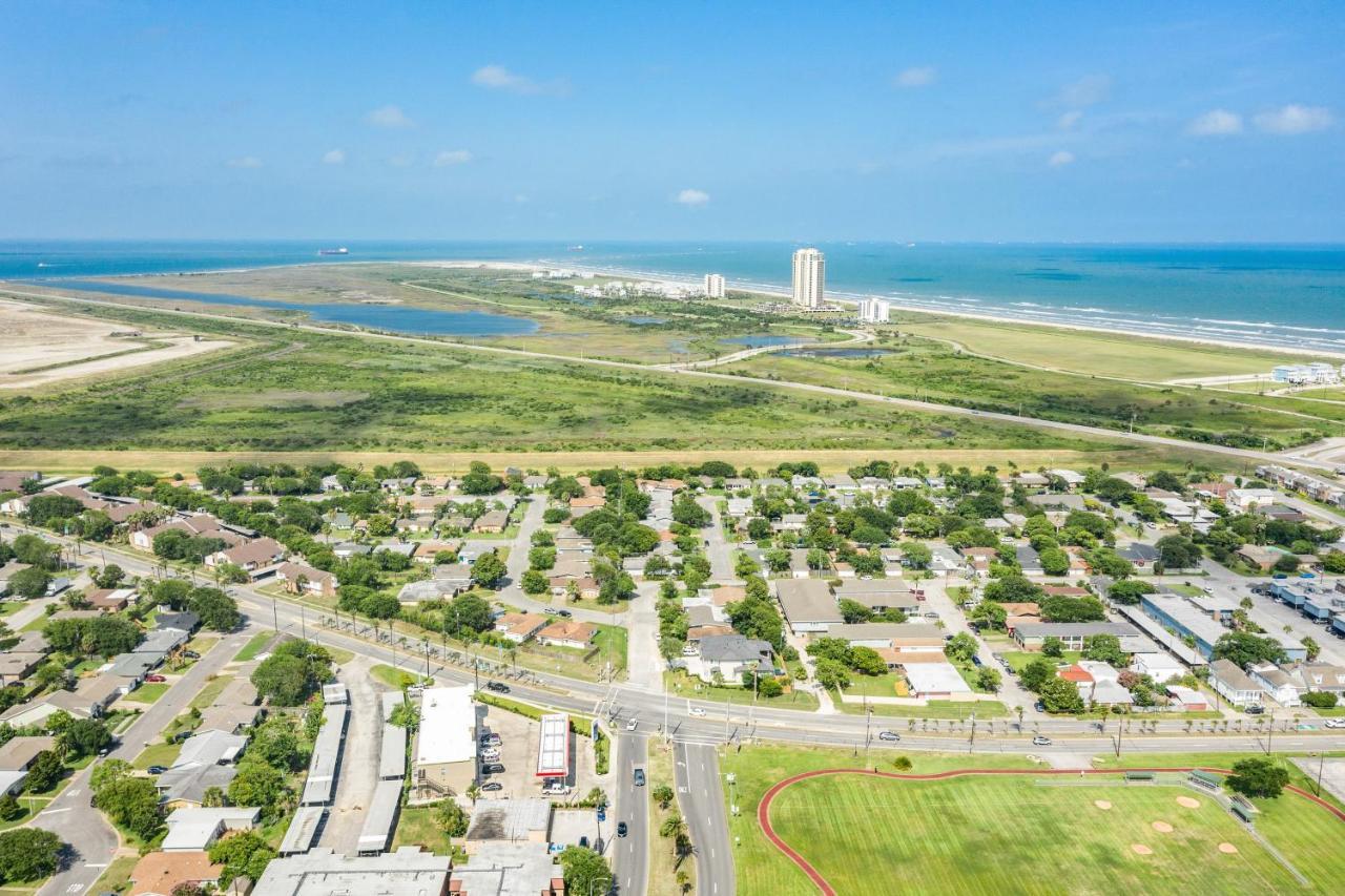 Hidden Retreat, Unit B Apartment Galveston Exterior photo
